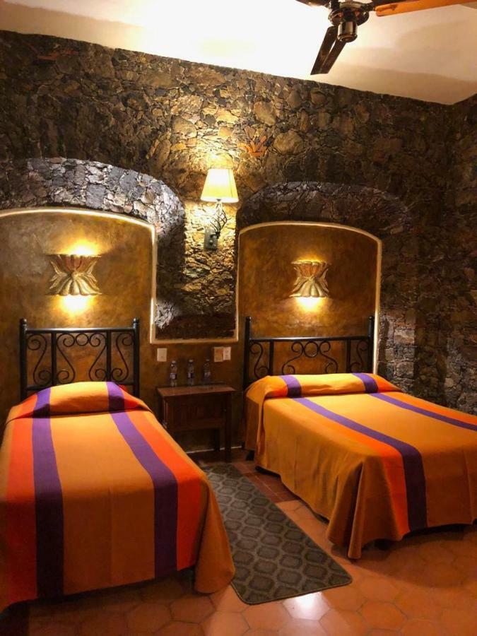 Parador San Sebastian De Aparicio Сан-Міґель-де-Альєнде Екстер'єр фото
